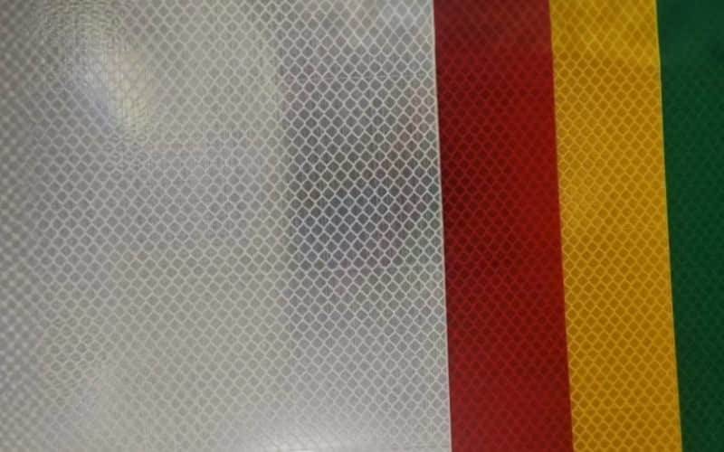 Reflective Sheeting Manufacturer | High-Quality Reflective Vehicle Decals and Traffic Signage Solutions | Comprehensive Technical Support