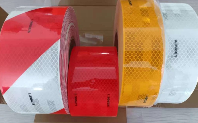 Wholesale of Reflective Vehicle Stickers for the Argentine Market: Material, Durability Guide